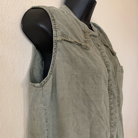 Cloth and Stone Button Back Front Sleeveless Tank - Picture 6 of 13